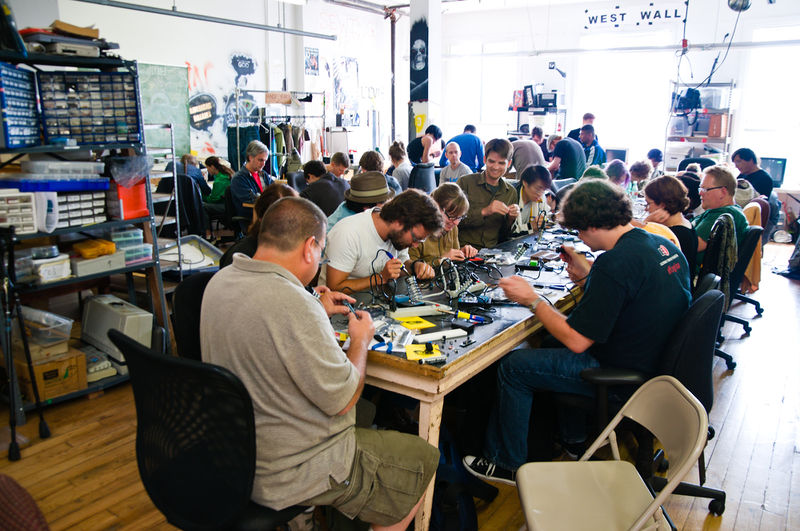 File:Arduinos For Total Newbies workshop.jpg